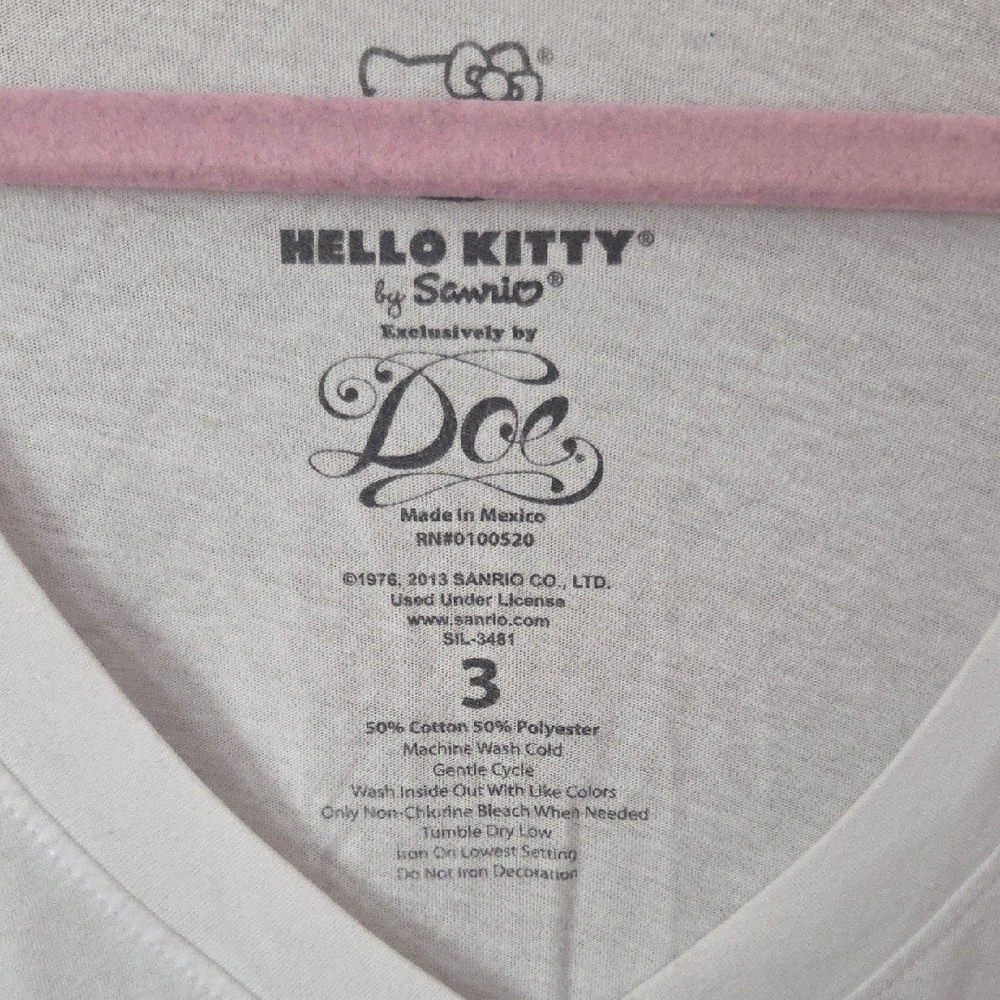 Hello Kitty Dia De Muertos White V-Neck Tee By Torrid - Picture 2 of 3